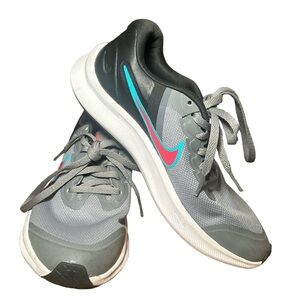 Nike Star Runner 3 GS Big Kids Running Shoes Grey Red Sneakers 4.5Y DA2776008